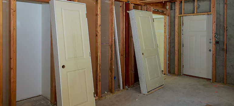 Heavy Duty Sliding Door in Welland, ON